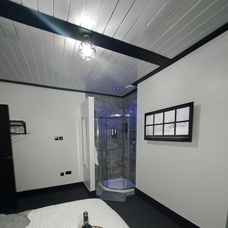 Family Holiday With Hot Tub , Family Groups Only Blackpool Ngoại thất bức ảnh